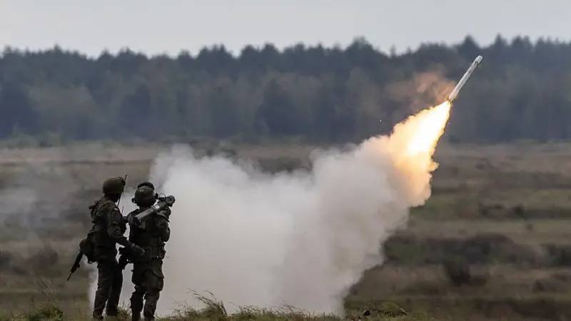 nato rus ucaklarina karsi tetige basar mi VTuFqWQO