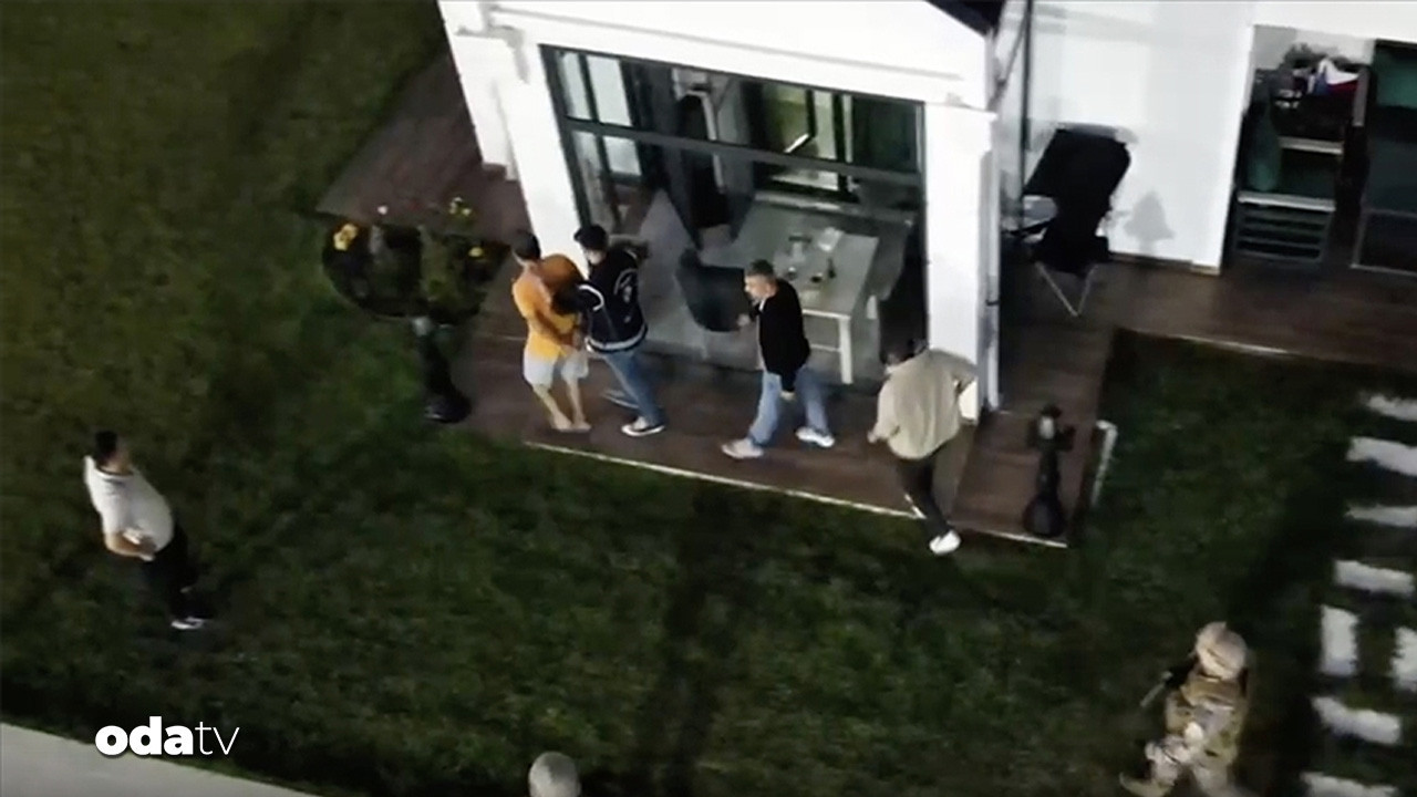 vatandaslik cetesinin suphelileri adliyede Oq1xPWik