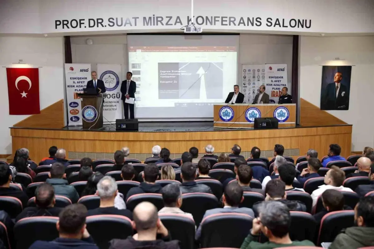 eskisehirde afet risklerinin azaltilmasi paneli gerceklestirildi PiKKP45l.jpg