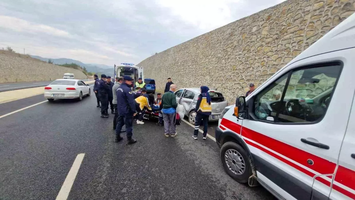 istanbuldan samsuna giden ailenin araci kastamonuda kaza yapti p2Dyn5ge.jpg