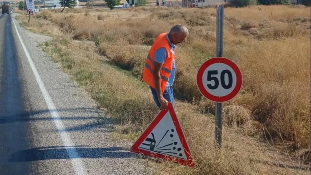 bakan duyurdu 32 bin 845 trafik levhasi kaldirildi xYjacnZT.jpg
