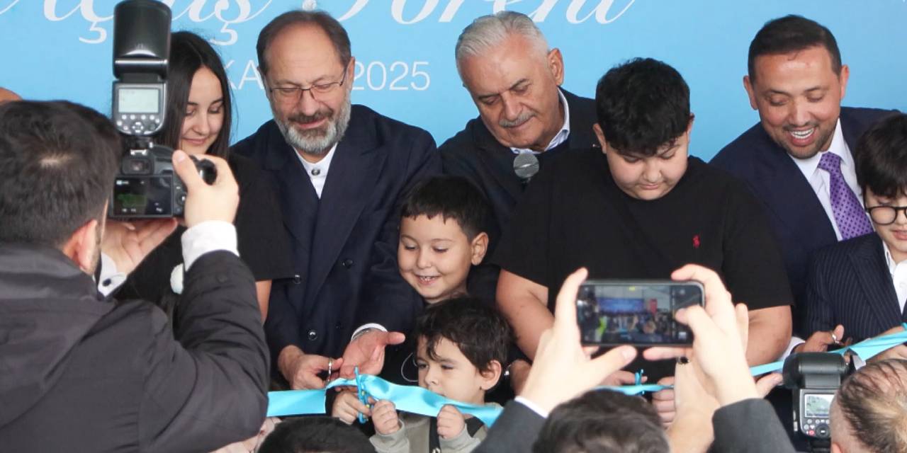 gorevden alindi ama torenlere devam ediyor ali erbas anaokulu acilisinda ortaya cikti RyV7UDiO.jpg