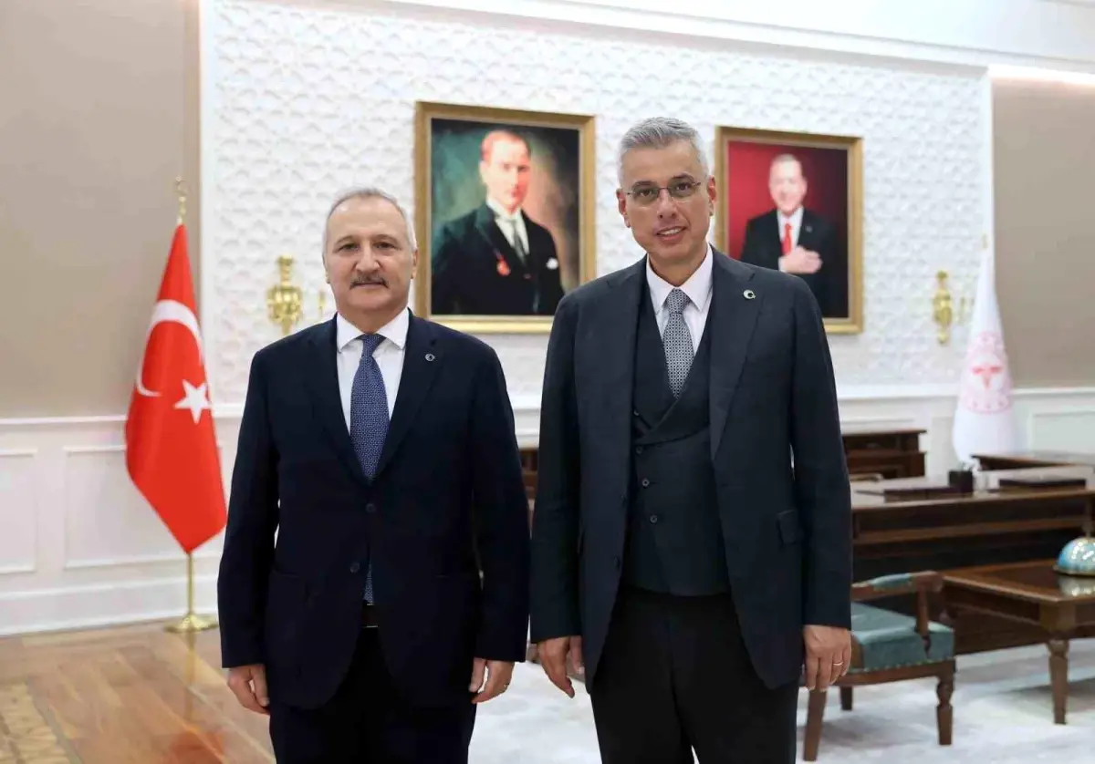 mhpden saglik bakanina ziyaret K5qxXiIi.jpg