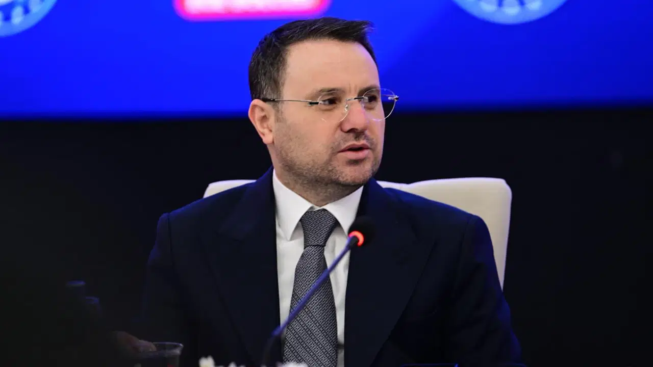 intihar-denilmisti-akin-gurlek-duyurdu-dorukhan-buyukisik-dosyasinda-26-gozalti-karari-wCOYPDUe