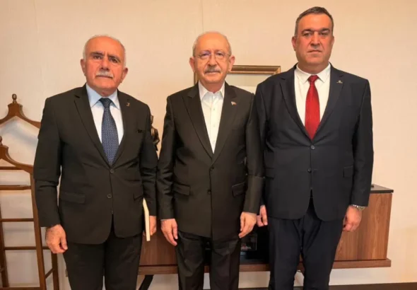 kemal-kilicdaroglundan-dikkat-ceken-hamle-gursel-tekinin-yardimcilariyla-gorustu-hgDfPNnC