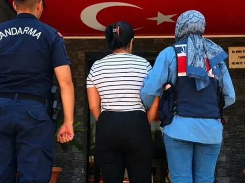 25 yil 8 ay hapis cezasiyla aranan cinayet hukumlusu manavgatta yakalandi nTDreA3d